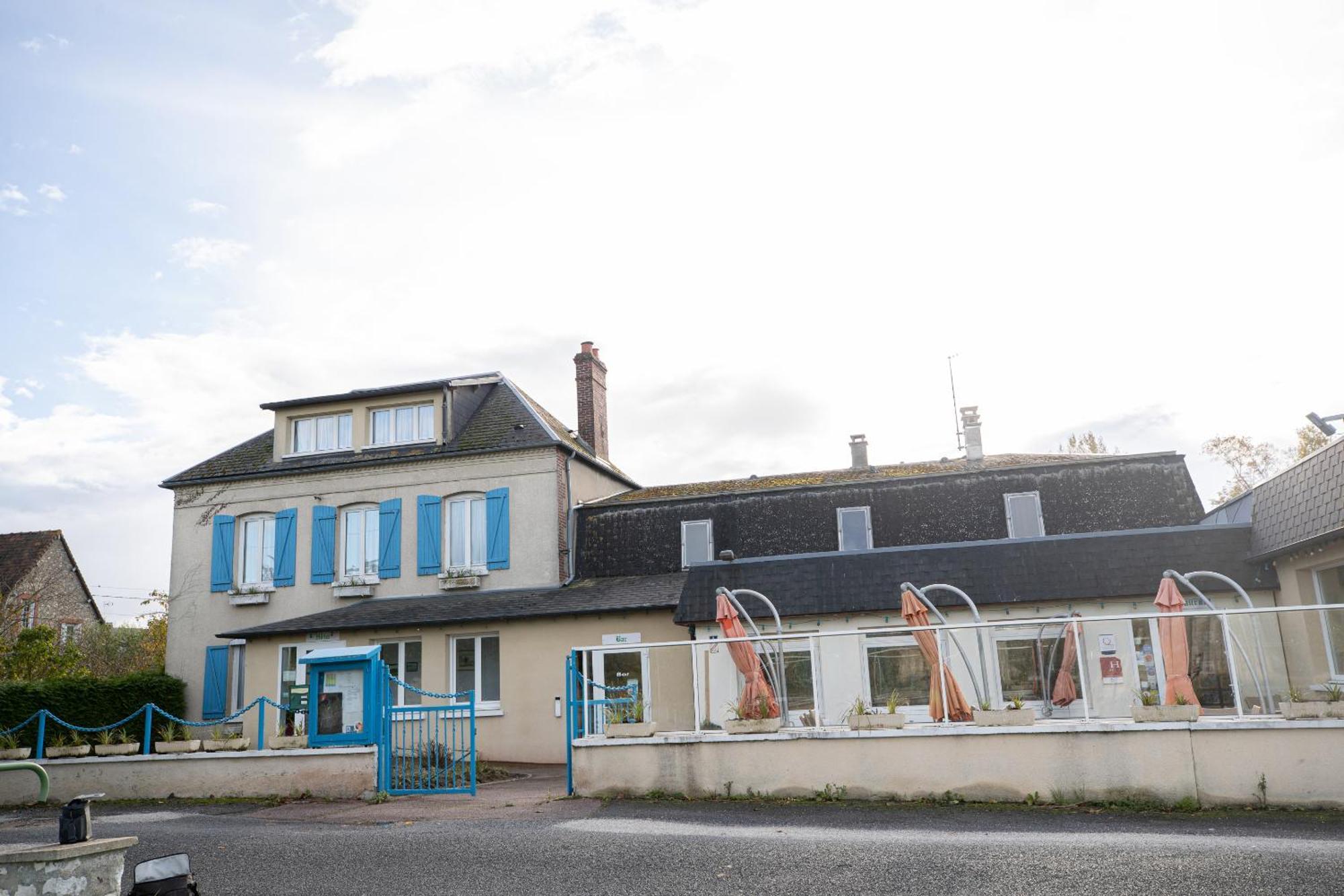Hotel Restaurant Des 4 Ecluses Gaillon Exterior foto